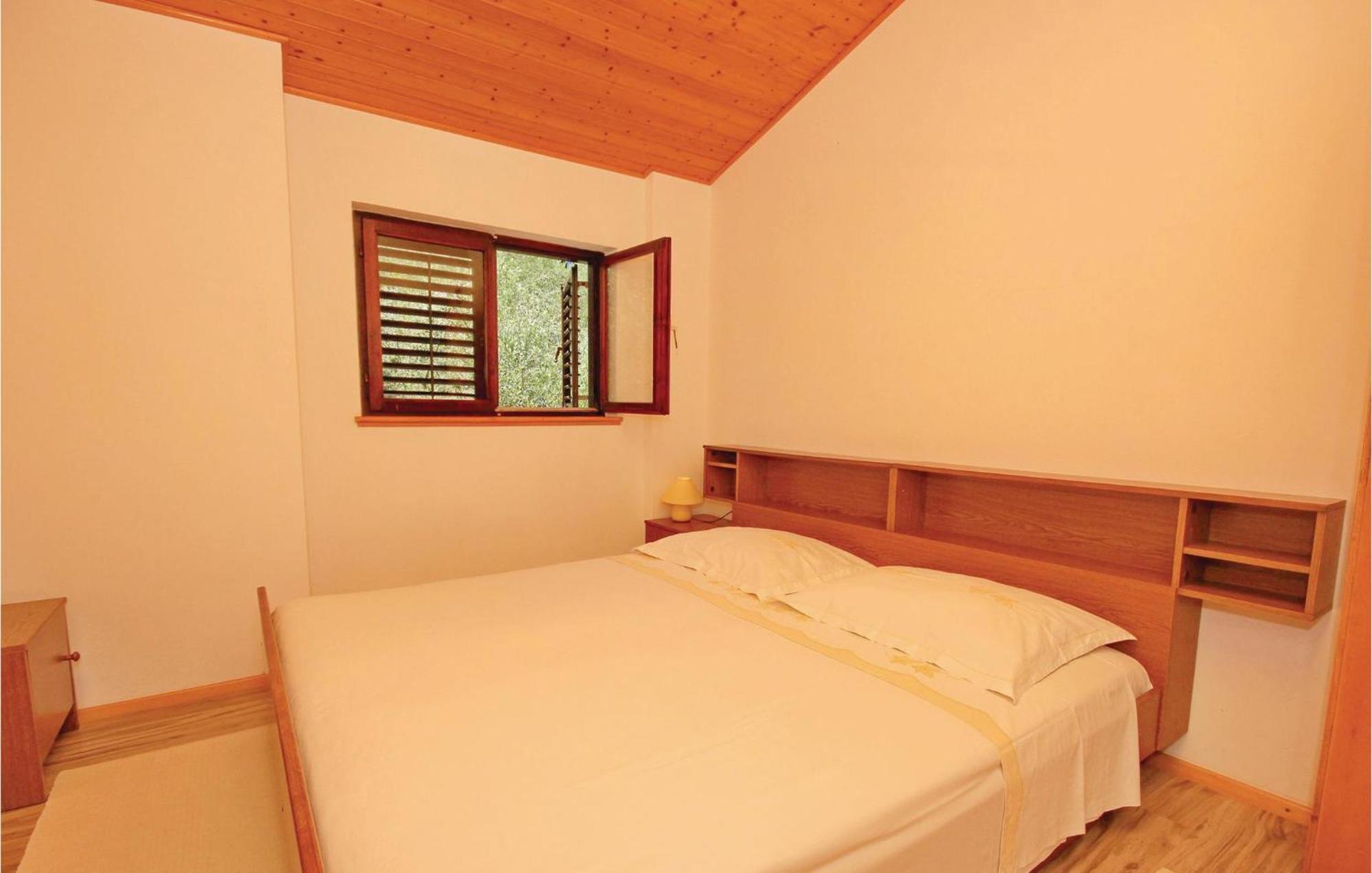 Gorgeous Apartment In Prigradica With Kitchen エクステリア 写真