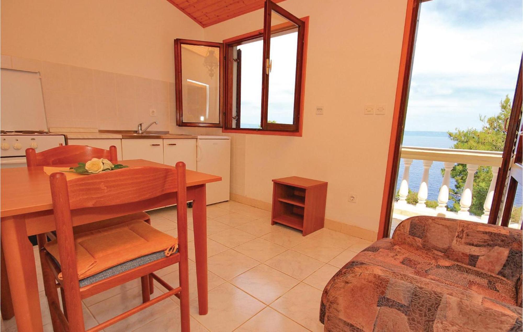 Gorgeous Apartment In Prigradica With Kitchen エクステリア 写真